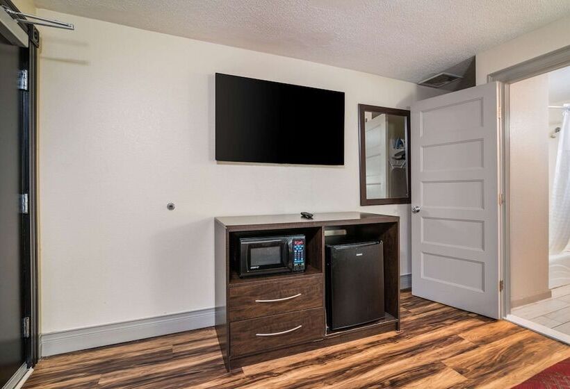 غرفة قياسية سرير مزدوج, Econo Lodge Bostonmalden