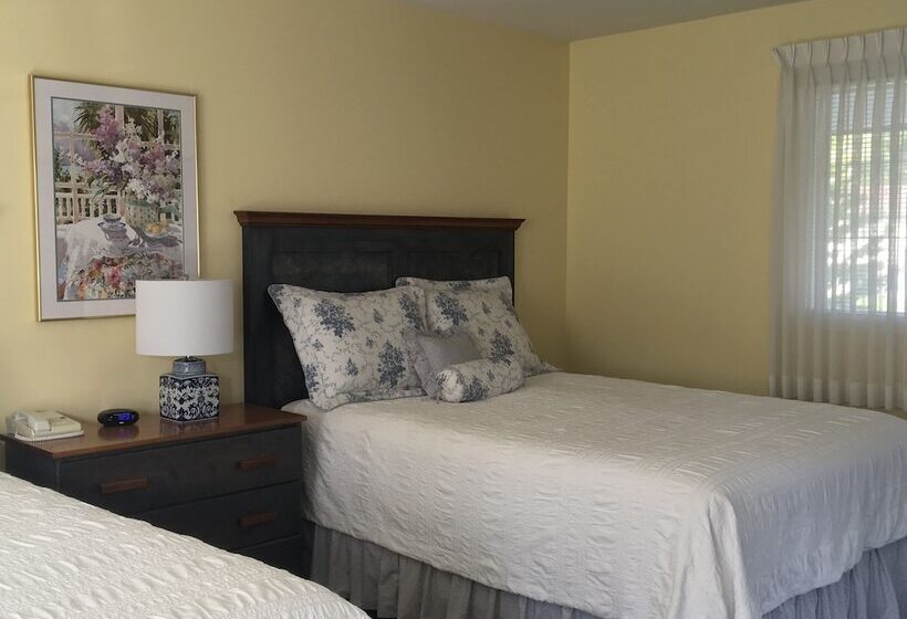 Номер Deluxe Вид на Озеро, Lakeside Country Inn