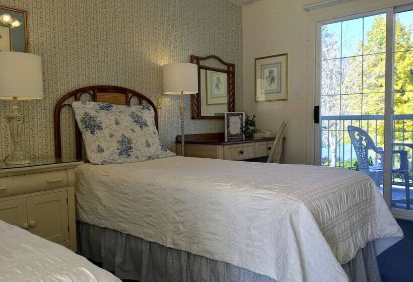 Номер Стандарт Вид на Озеро, Lakeside Country Inn