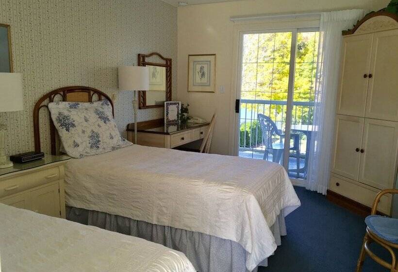 Номер Стандарт Вид на Озеро, Lakeside Country Inn