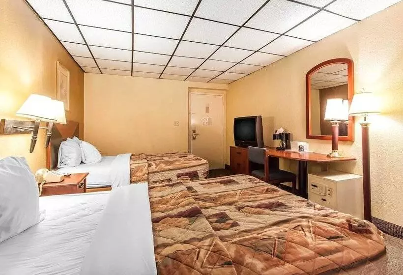 Standard-huone 2 Parivuodetta, Rodeway Inn North