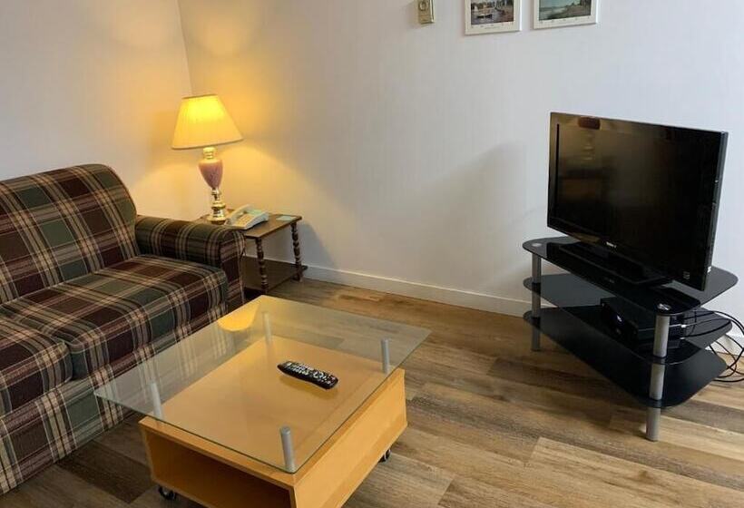 סוויטה משפחתית, Swiss Sunset Inn