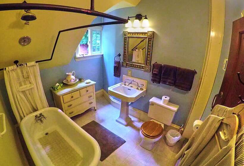 Люкс Повышенной Комфортности, Wedgwood Manor And Glamping Retreat