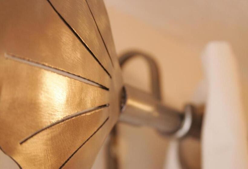 바다 전망 스위트, Buccaneer Inn