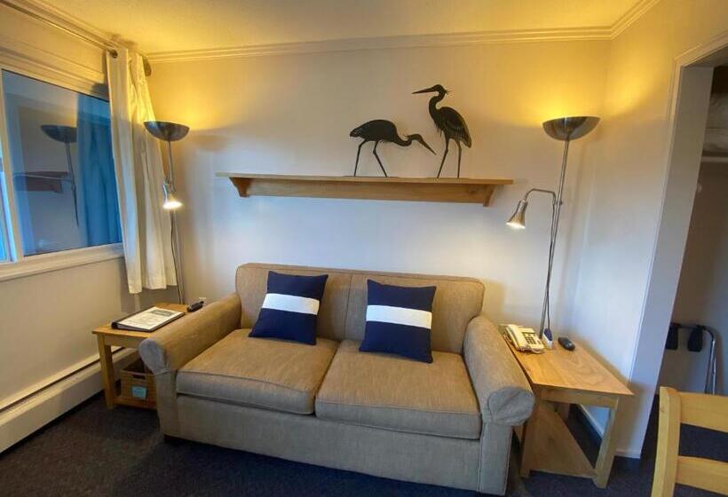 스위트, Buccaneer Inn