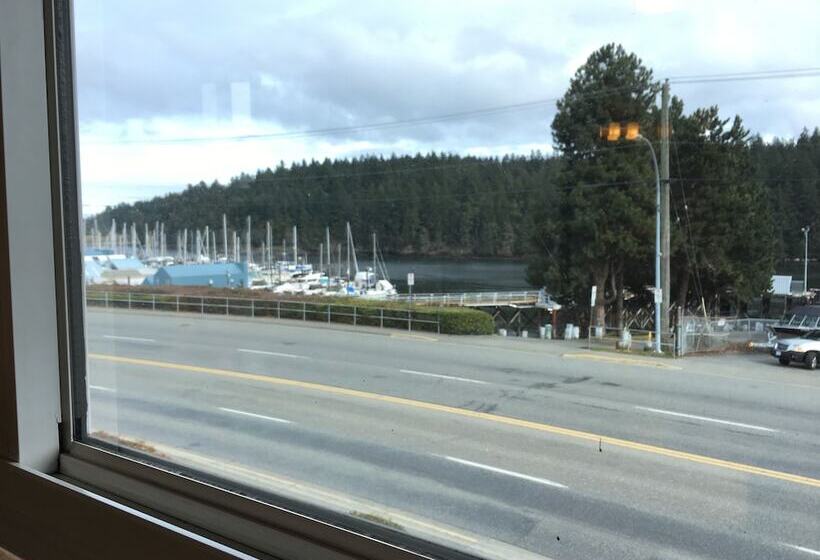 디럭스 스위트 킹 침대, Buccaneer Inn