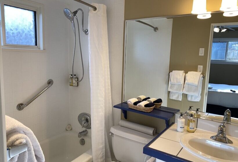 스위트, Buccaneer Inn