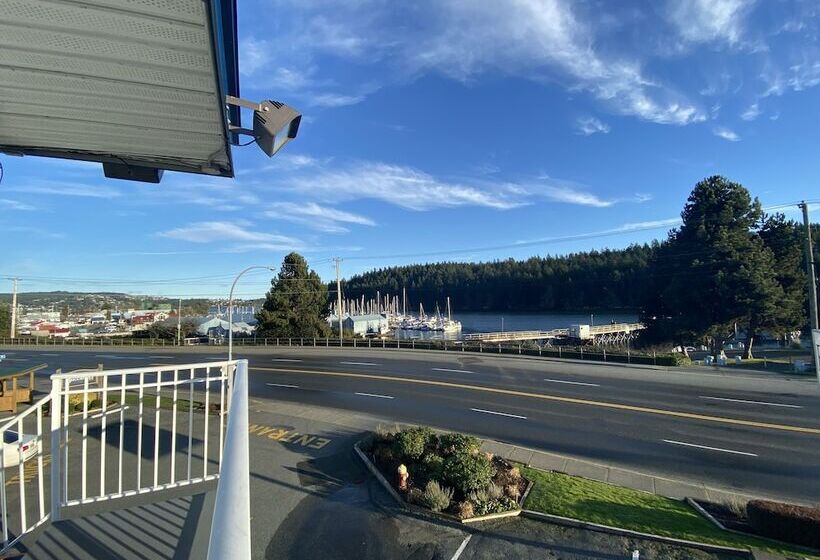 스위트 킹사이즈 침대, Buccaneer Inn