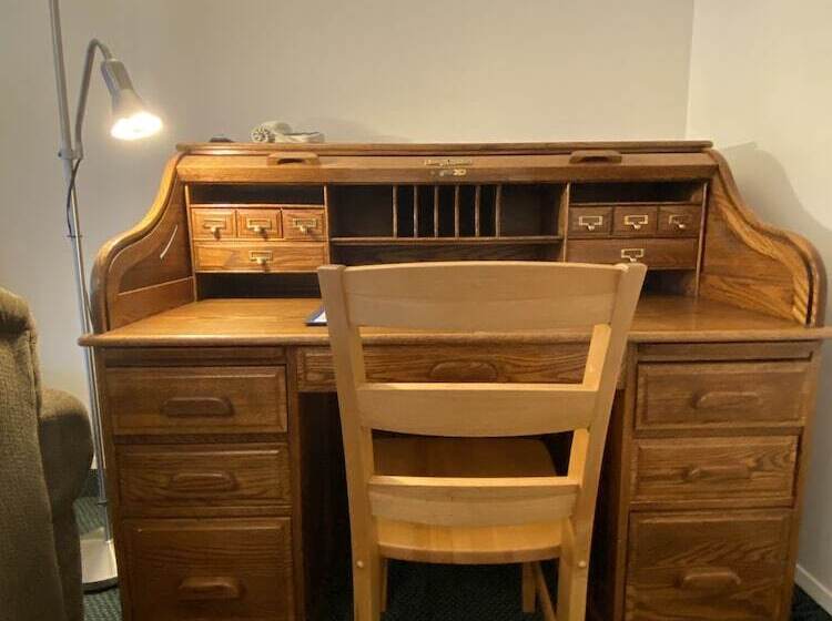 디럭스 스위트 킹 침대, Buccaneer Inn