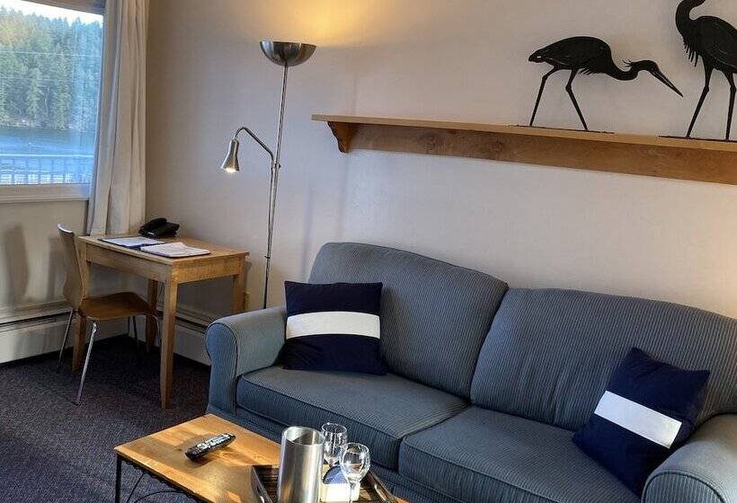 스위트 킹사이즈 침대, Buccaneer Inn