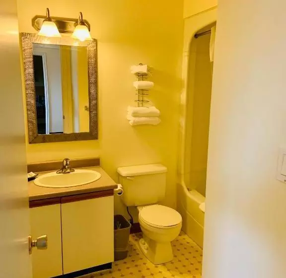 Deluxe-sviitti, Green Acres Motel