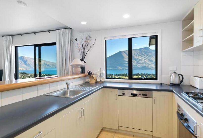 Апартаменты 1 Спальня, Amity Serviced Apartments