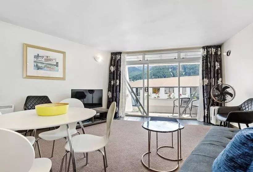 2 Bedroom Family Apartment