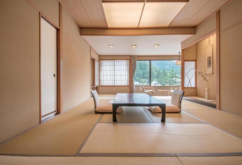 غرفة سوبيريور, Arima Onsen Takayamaso Hanano