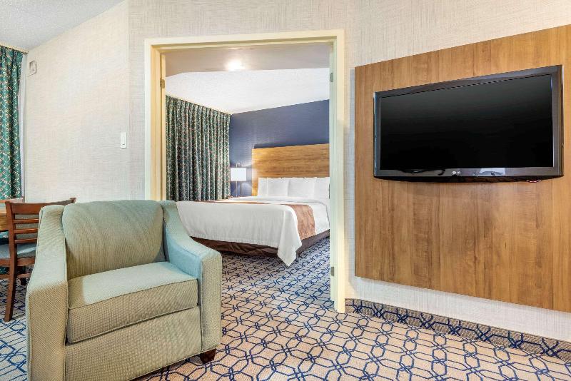 جناح سرير كينج, Quality Suites