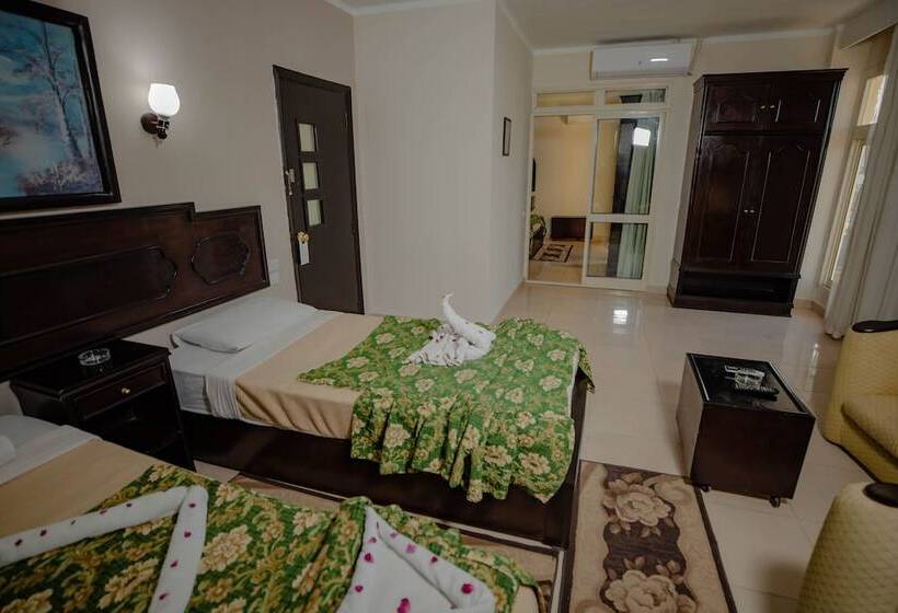 اتاق استاندارد سه نفره, Sand Beach Resort