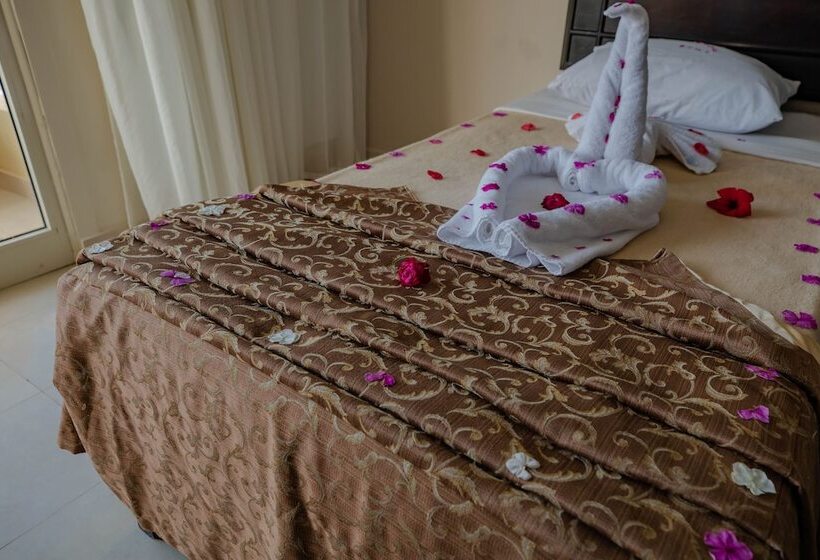 اتاق استاندارد یک نفره, Sand Beach Resort