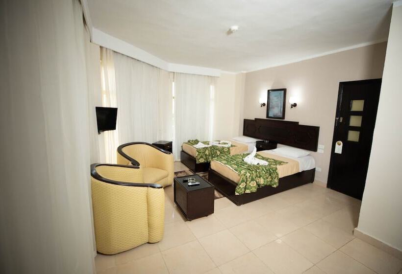 اتاق استاندارد یک نفره, Sand Beach Resort