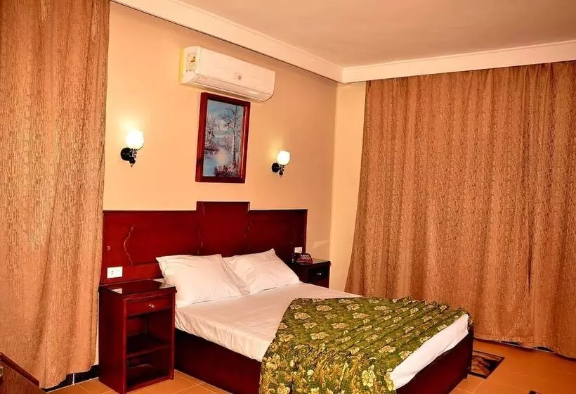 اتاق استاندارد یک نفره, Sand Beach Resort