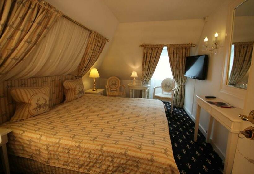 标准单人间, Store Restrup Manor House