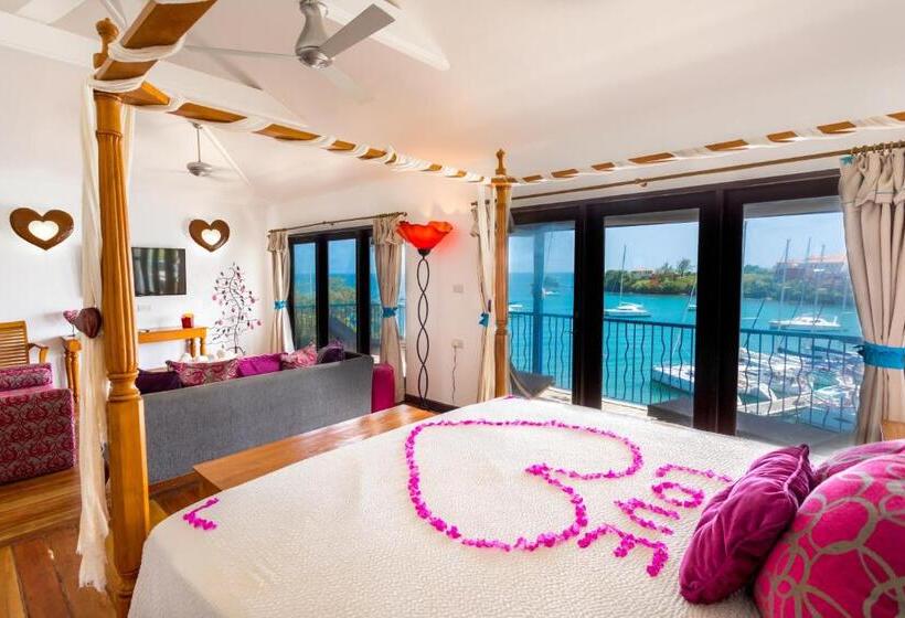 Deluxe Suite King Bed, True Blue Bay Resort