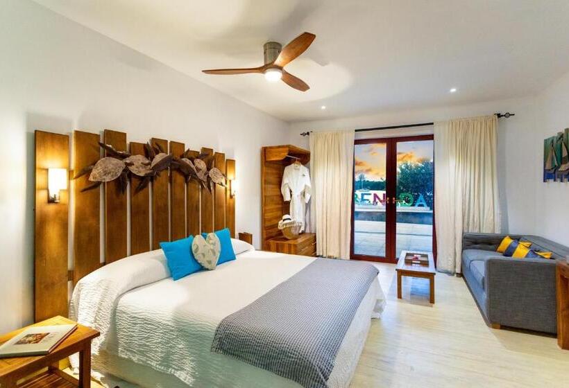 اتاق لوکس با تخت بزرگ, True Blue Bay Resort