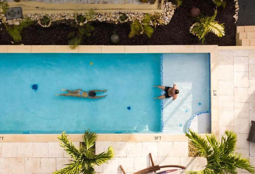 Deluxe Suite King Bed, True Blue Bay Resort