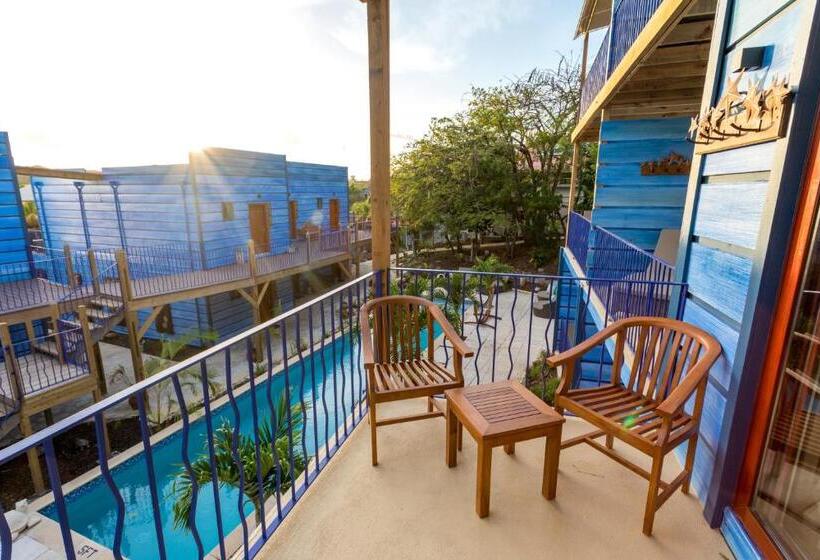 Deluxe Suite King Bed, True Blue Bay Resort