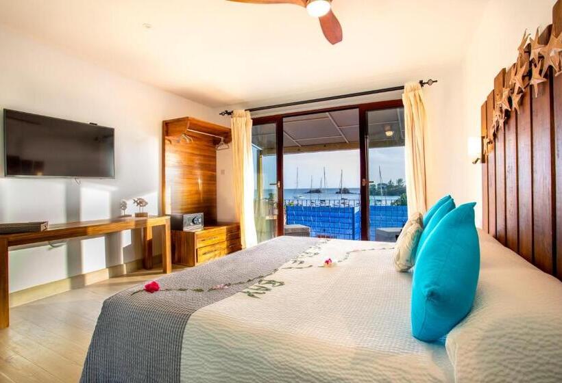 Deluxe Suite King Bed, True Blue Bay Resort