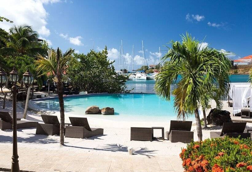 ویلای 2 خوابه, True Blue Bay Resort