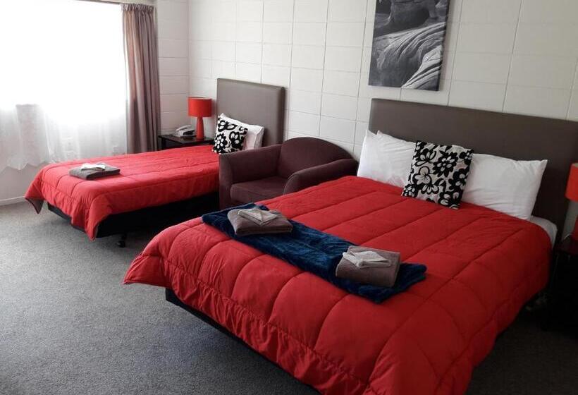 스탠다드 스튜디오, Motel Sierra