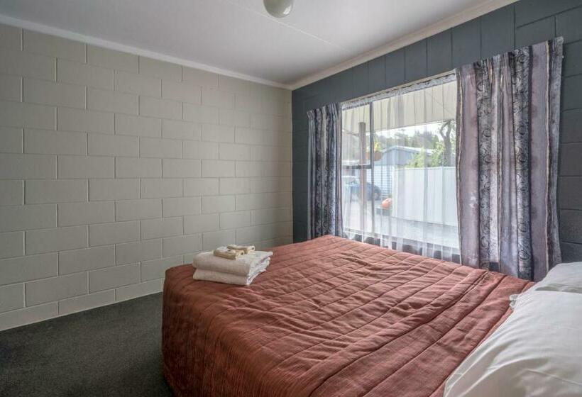 Семейные Апартаменты, Sierra Beachfront Motel