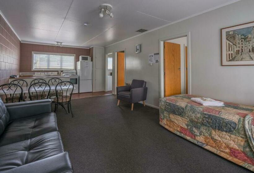 Семейные Апартаменты, Sierra Beachfront Motel