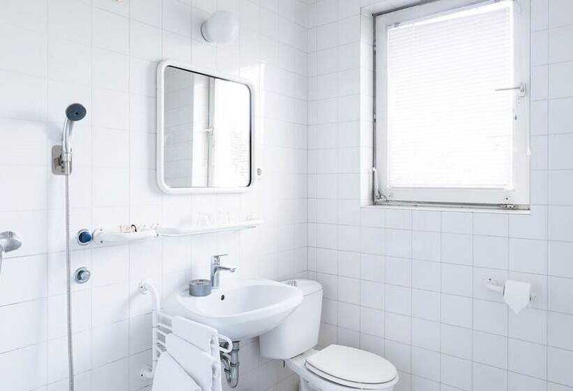 اتاق استاندارد, Abel Pension Budapest