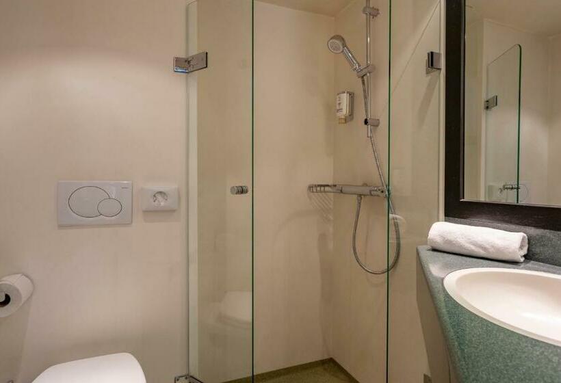 اتاق استاندارد یک نفره, Avenue