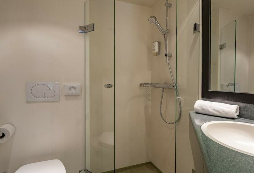 اتاق استاندارد یک نفره, Avenue