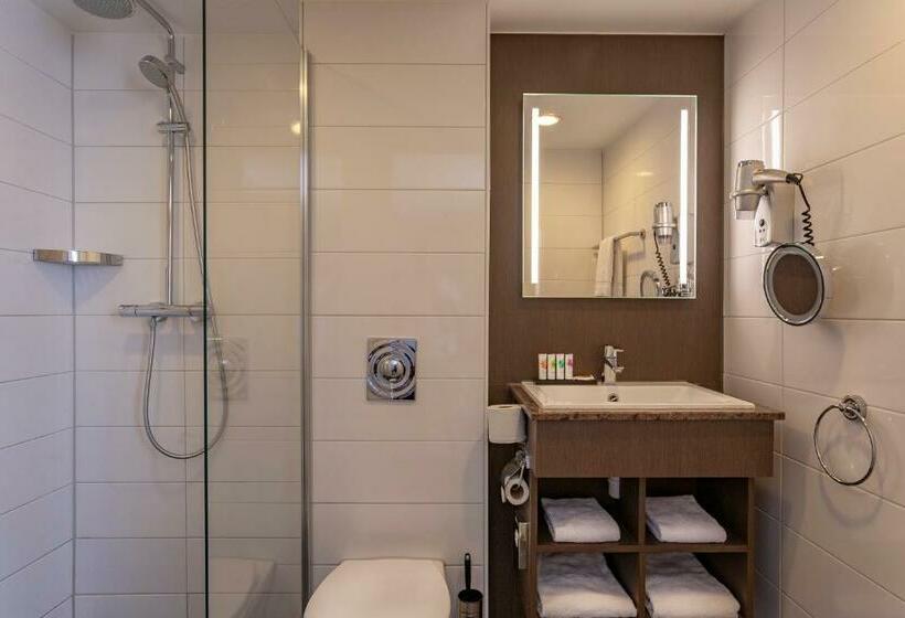 اتاق لوکس, Avenue