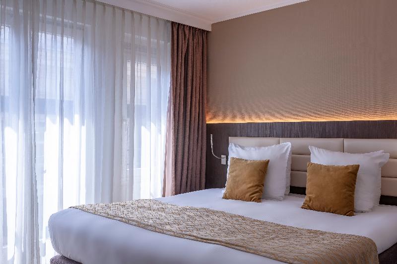 اتاق لوکس, Avenue