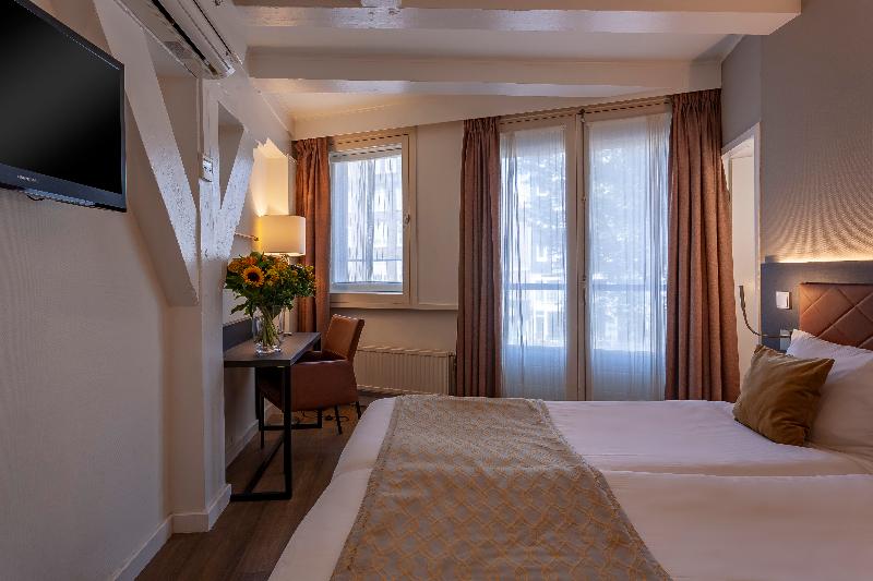 اتاق استاندارد چهار تخته, Avenue