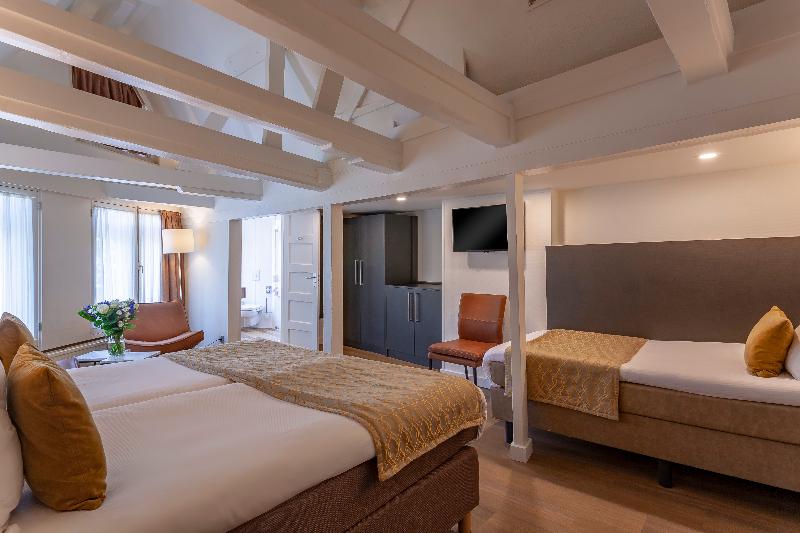 اتاق استاندارد سه نفره, Avenue