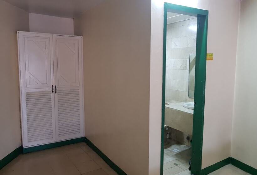 חדר סטנדרט לשלושה, Benguet Prime