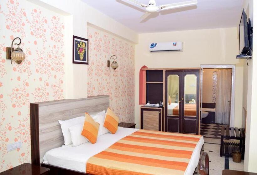 اتاق لوکس, Himmatgarh Palace Heritage Boutique