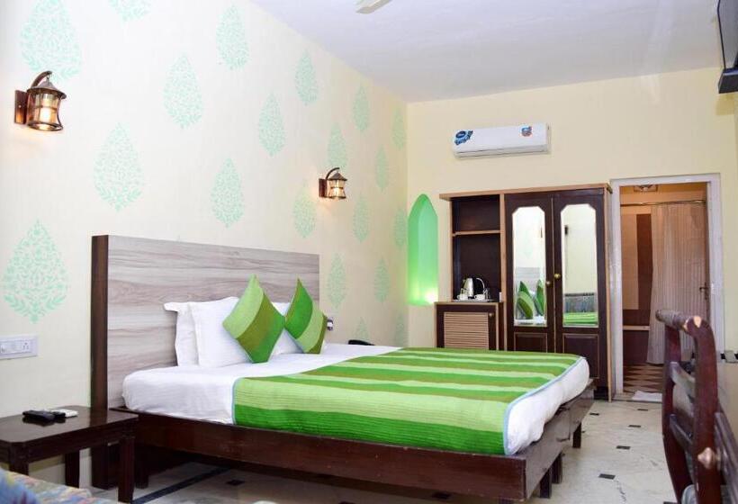 اتاق لوکس, Himmatgarh Palace Heritage Boutique