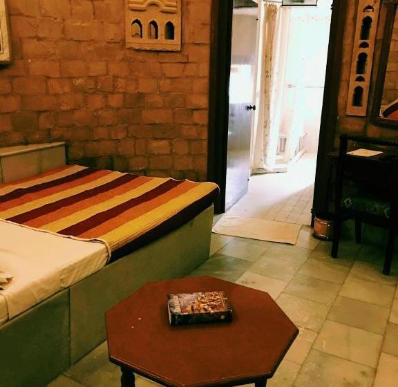 اتاق اجرایی با چشم‌انداز باغ, Himmatgarh Palace Heritage Boutique