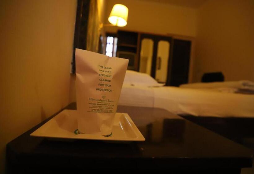 اتاق استاندارد بدون تهویه هوا, Himmatgarh Palace Heritage Boutique