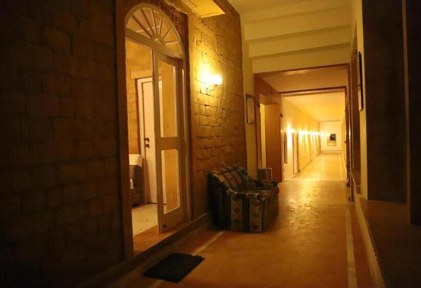 اتاق استاندارد بدون تهویه هوا, Himmatgarh Palace Heritage Boutique