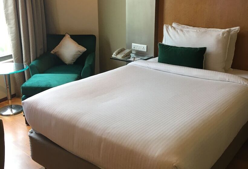 اتاق پرمیوم, The Golkonda