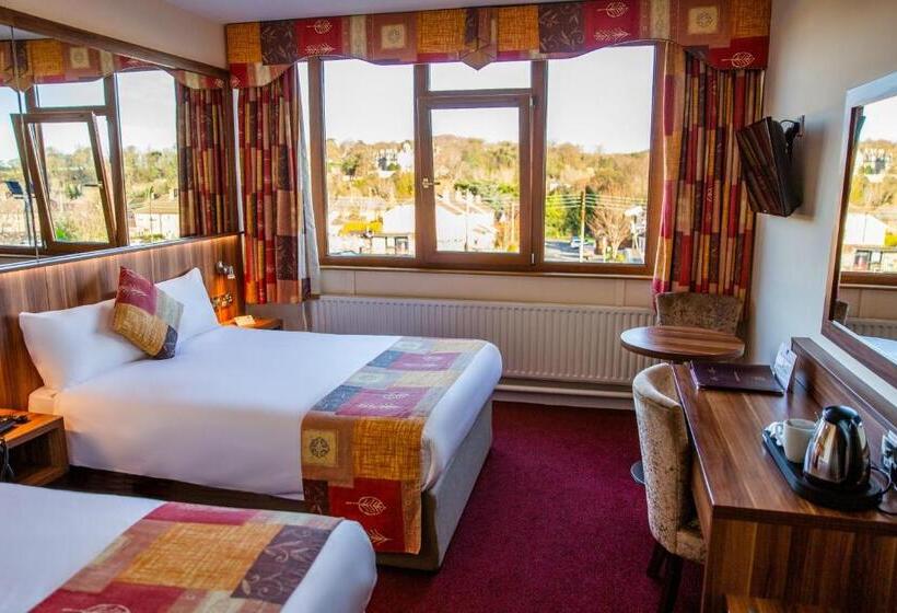 标准三人间, West County