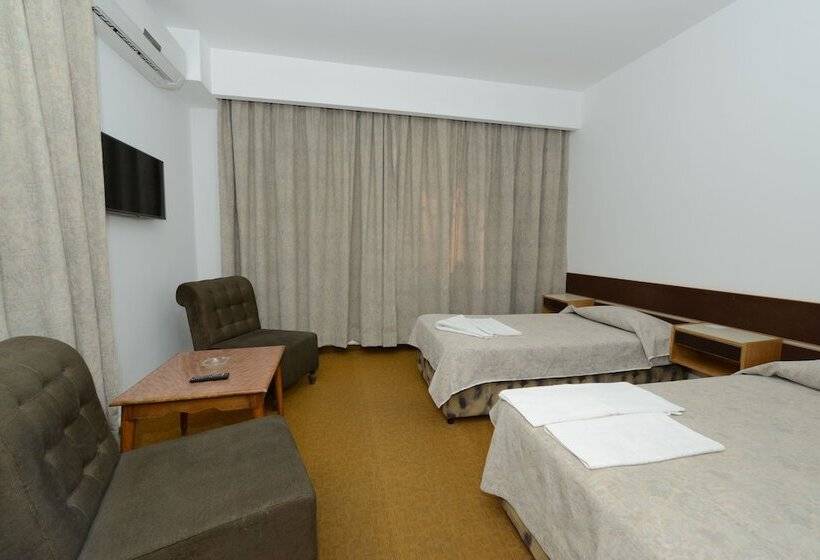 Standard Triple Room, Rivoli Hotel Jerusalem