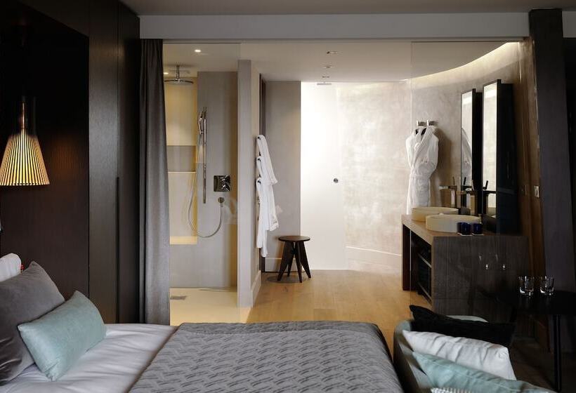 جناح, Chateau De Bagnols